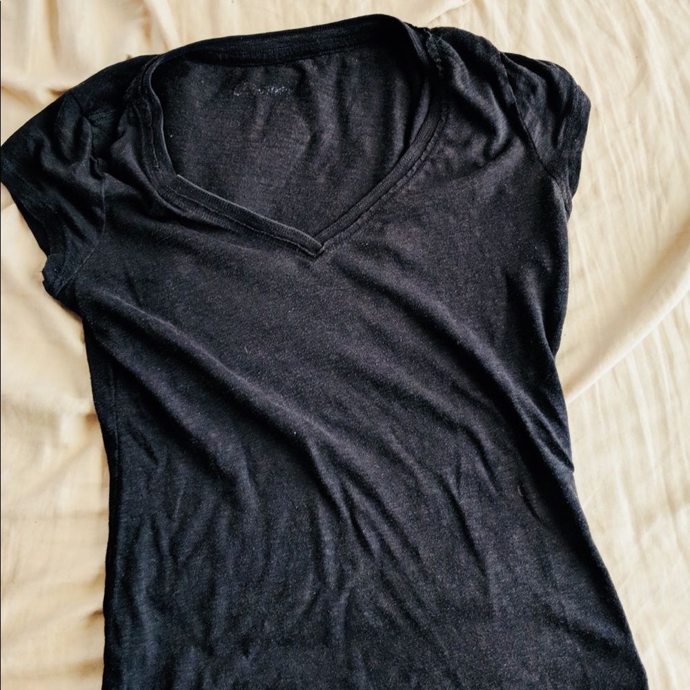 Black tee